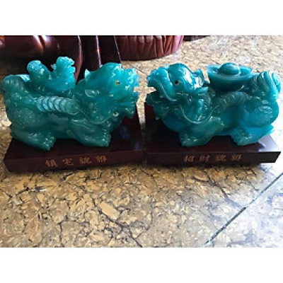 Cặp Tỳ Hưu Phong Thủy Xanh Ngọc Đậm Đẹp cõng Tỳ Hưu Thỏi Vàng công dụng thu tài hút lộc vào cho gia chủ Kích thước Dài 20cm Cao 15cm hợp Anh Chị mệnh Thủy Mộc Hỏa trưng ạ