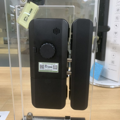 Khóa cửa điện tử vân tay thẻ từ thông minh cao cấp cho cửa kính chống nước có điều khiển Remote Smart Lock bảo hành 30 tháng Chính Hãng DILLOCK DL826