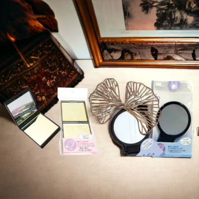 Gương Trang Điểm Gấp Gọn Chống Vỡ Kai HK0503