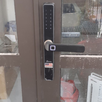 Khóa vân tay thông minh DEMAX SL103 cho cửa nhôm xingfa, sắt, inox