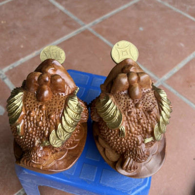 Tượng cóc ,thiềm thừ phong thủy hút tài lộc bằng gỗ hương đá kt 15×14×9cm