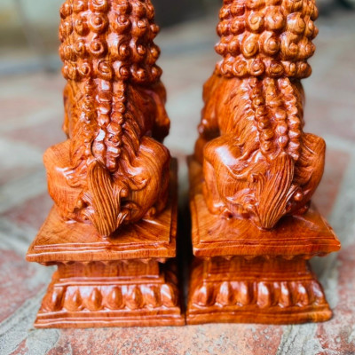 Cặp tượng kỳ lân phong thủy hút tài lộc bằng gỗ hương đá kt cao 30×12×18cm