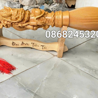 Bút phong thủy khắc nhất long vờn ngọc bằng bách xanh  kt 60×10×10cm