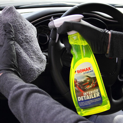 CHAI XỊT CHĂM SÓC NHỰA, DA, NỈ - NỘI THẤT ĐA NĂNG CÓ MÙI THƠM DỂ CHỊU SONAX XTREME INTERIOR DETAILER 220400 750ML