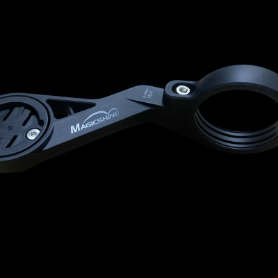 Đèn Xe Đạp Cao Cấp Magic CBL-1600 lumens, pin dung lượng 4000 mAh, tối đa 11h sáng, có chế độ cos/ pha cắt sáng tránh chói, đi kèm giá đỡ và remote (full đủ phụ kiện) - Mai Lee