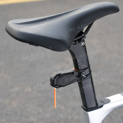 Đèn đuôi xe đạp đường phố với led chảy giọt nước YQ-208 , chống nước, Led COB độ sáng cao, dung lượng pin 500 mAH sạc Type-C sử dụng lên đến 18h tùy chế độ - Mai Lee