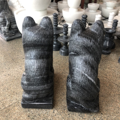 Cặp tượng chó đá phong thủy đá cẩm thạch đen gác cổng - Cao 40 cm