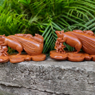 Tượng con chuột bằng gỗ hương đá kt 20×15×12.5cm