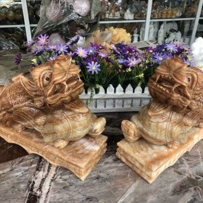 Cặp Tỳ Hưu phong thủy đá cẩm thạch vân gỗ có đế - Dài 30 cm