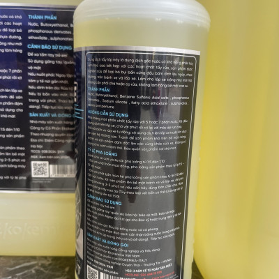 DUNG DỊCH TẨY LỐP XE EKOKEMIKA WHEEL&TIRE CLEANER -1L