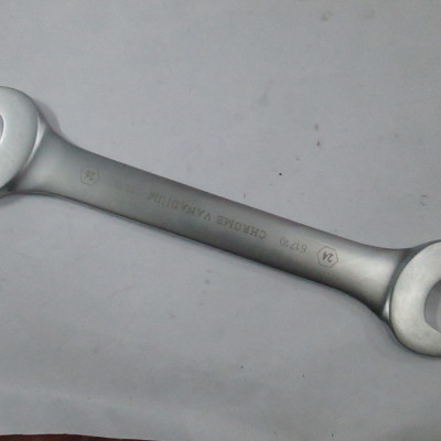 Cờ Lê Hai Đầu Miệng 24-26mm Ega Master 61710