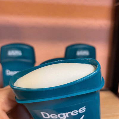 Lăn khử mùi cho nam Degree Men Cool Comfort 48H Antiperspirant 76g 