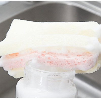 Dụng cụ cọ rửa bình Kokubo, chất liệu mút mềm giúp làm sạch nhẹ nhàng các vật dụng như cốc chai, lọ, bình mà không gây trầy xước - nội địa Nhật Bản