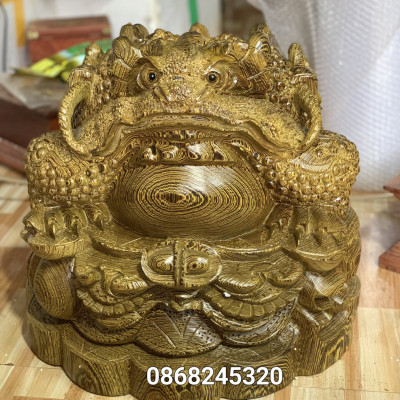 Cóc ngậm đồng tiền phong thủy  bằng gỗ mun đuôi công kt 47×47×40cm