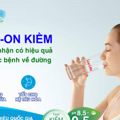 Nước uống kiềm ionLife dung tích 450ml thùng 24 chai chứa vi khoáng tự nhiên, công nghệ Nhật Bản