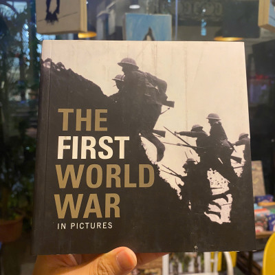 Sách - The First World War (In Pictures) - Ammonite Press | Photography / History Nonfiction