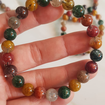 Vòng tay phong thuỷ may mắn đá Thạch anh Ưu linh đa sắc Size hạt 8mm đá Ưu linh đẹp sang trọng của đá thạch anh tự nhiên đa sắc giúp xua tan mệt mỏi, đem đến năng lượng tích cực may mắn tài lộc cho gia chủ ,tăng sự quyến rũ sang trọng cho phái đẹp ạ