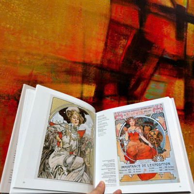 Sách - Mucha by Daniel Kiecol - Nghệ thuật tiếng Anh/ Art Book in English