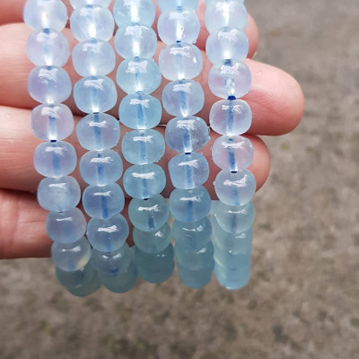 Vòng tay phong thủy may mắn đá Aqua Xanh hạt bầu tròn mới đẹp Size 8mm bóng đẹp Vòng màu xanh Aqua nhẹ nhàng mát lạnh đeo tay xinh xắn lắm ạ