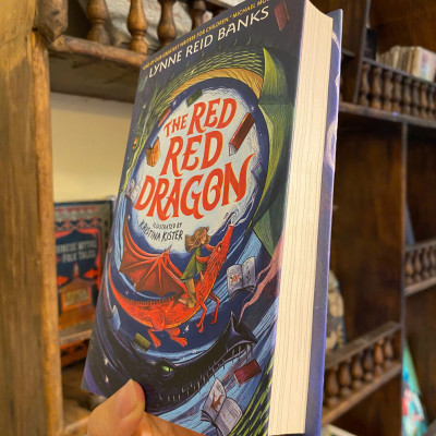 Sách - The Red Red Dragon by Lynne Reid Banks | Children