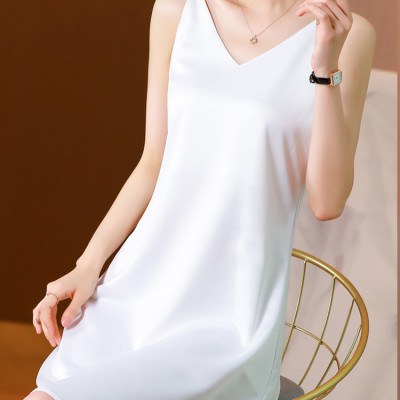 Váy ngủ lụa 2 dây cổ chữ V chất lụa satin cao cấp thoáng mát VN0005