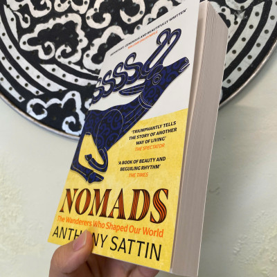 Sách - Nomads: The Wanderers Who Shaped Our World by Anthony Sattin | World History English Book