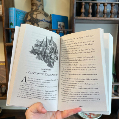 Sách - The Land of Stories the Enchantress Returns by Chris Colfer/ Sách thiếu nhi tiếng Anh