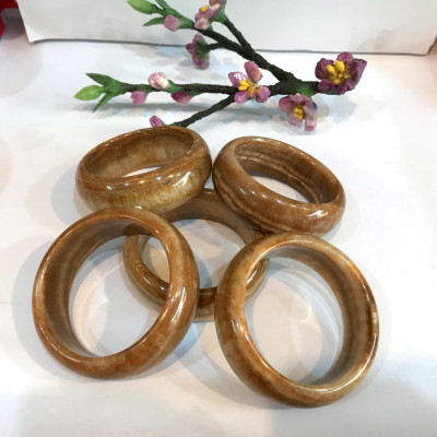 Vòng tay cẩm thạch nam bản to, bản hẹ, bản dày hay bản cao 3cm đá tự nhiên của VN( nhiều size, nhiều màu)