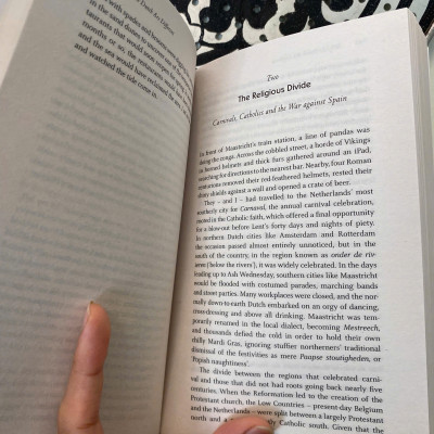 Sách - Why the Dutch are Different by Ben Coates | A Guide to Travel in Holland - Book of the Year