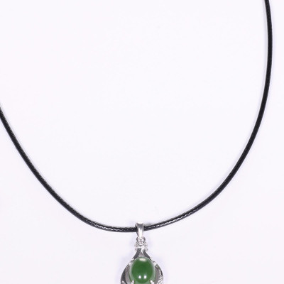 Mặt dây chuyền hoa văn đá ngọc bích mệnh hỏa, mộc - Ngọc Quý Gemstones