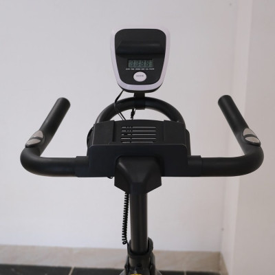 Xe đạp thể dục thể thao trong nhà TK68, bánh đà 13kg điều chỉnh tốc độ dễ dàng, có bánh xe di chuyển linh hoạt