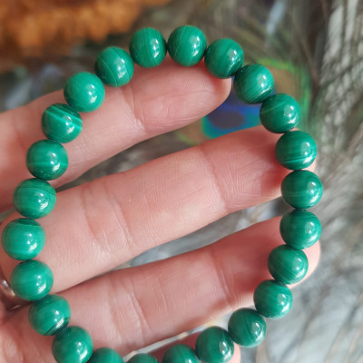 Vòng Tay Phong Thủy Đá Lông Công hay gọi là đá Malachite tự nhiên bóng đẹp Size vòng 7,5mm nữ mệnh Mộc mệnh Hỏa Vòng Xanh Đá Lông Công Vân tự nhiên đẹp đeo tốt sức khỏe, đẹp, may mắn trong công việc ạ