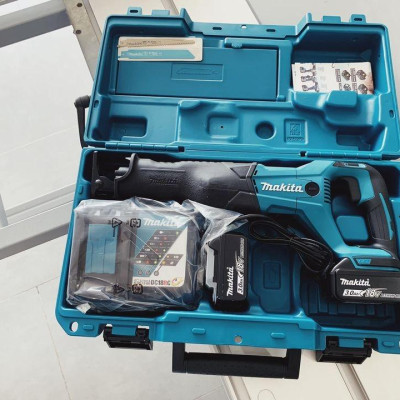 MÁY CƯA KIẾM DÙNG PIN (18V) 32MM (01 ĐẾ SẠC NHANH – 02 PIN 18V / 3.0AH) MAKITA DJR186RFE- HÀNG CHÍNH HÃNG