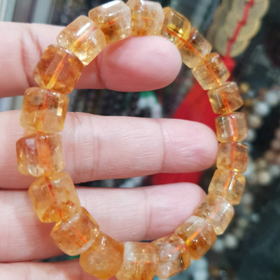 Vòng tay thạch anh Vàng khúc mới đẹp size hạt 9mm rất hợp nữ mệnh kim mệnh Thổ mệnh Thủy ạ