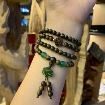 Vòng đeo tay, lắc tay phong thủy từ gỗ trầm hương tự nhiên mix phụ kiện đá ngọc cẩm thạch