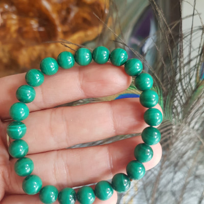 Vòng Tay Phong Thủy Đá Lông Công hay gọi là đá Malachite tự nhiên bóng đẹp Size vòng 7,5mm nữ mệnh Mộc mệnh Hỏa Vòng Xanh Đá Lông Công Vân tự nhiên đẹp đeo tốt sức khỏe, đẹp, may mắn trong công việc ạ