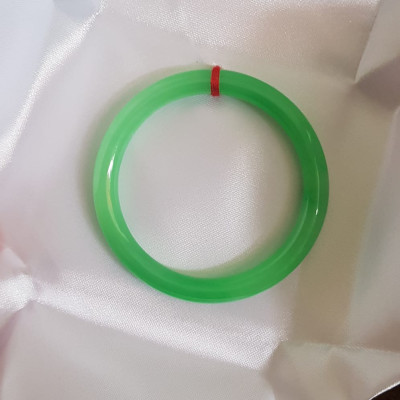 Vòng cẩm thạch Mới Lý 51mm x 7mm Vòng màu xanh tươi đều bóng đẹp nữ mệnh Mộc mệnh Hỏa mệnh Thủy ạ Nữ 50kg - 54kg đeo đẹp