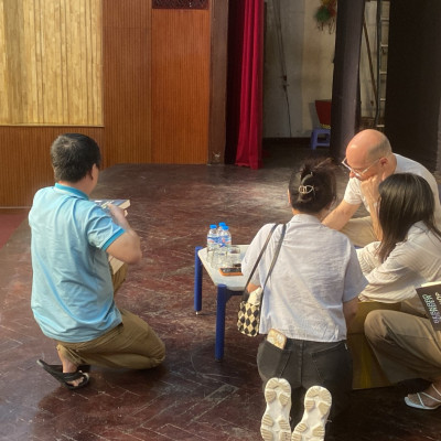 Ký tặng của tác giả Chiếc hộp Pandora 