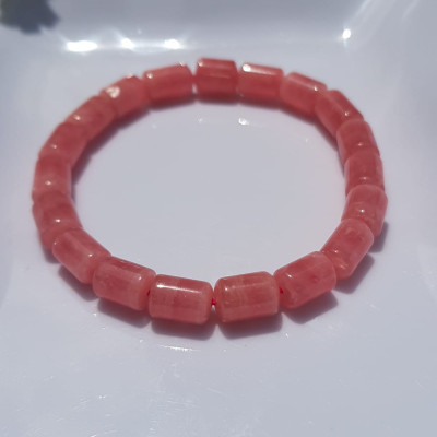 Vòng tay Đá Đào Hoa đẹp Vip hàng đẹp  Chất liệu đá đào hoa Lu Thống Khúc bóng mượt đẹp 6,8mm x dài 10mm Màu hồng tươi bóng đẹp  Nữ mệnh hỏa, mệnh thổ ạ Công dụng may mắn, tài lộc, tốt sức khỏe, xinh đẹp tay ạ