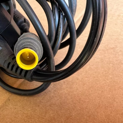 Sạc dành cho laptop Lenovo IBM Thinkpad X200, X200s, X201, E420, E520, E40, E50, W510, W520 Hàng nhập khẩu.