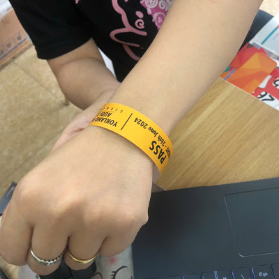 Giấy nhựa trắng mờ (White matte PET) dầy 150 khổ 32x47