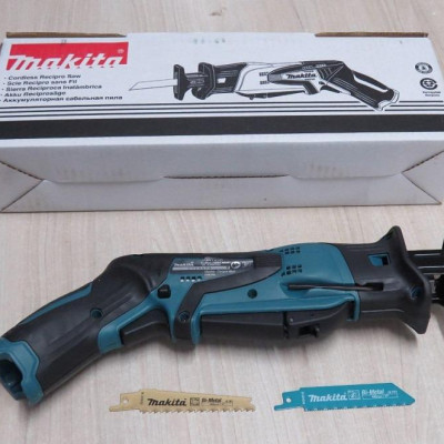 MÁY CƯA KIẾM CHẠY PIN 10.8V MAKITA JR102DZ (KHÔNG KÈM PIN VÀ SẠC) - HÀNG CHÍNH HÃNG