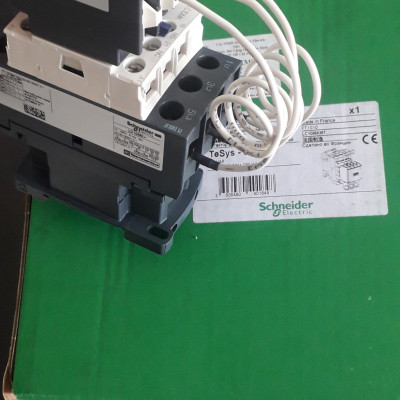 Khởi động từ LC1DMKM7 Contactor Tụ Bù 3P 25Kvar 220V