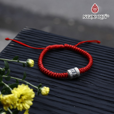 Vòng tay thắt dây đỏ phối charm lục tự - Ngọc Quý Gemstones