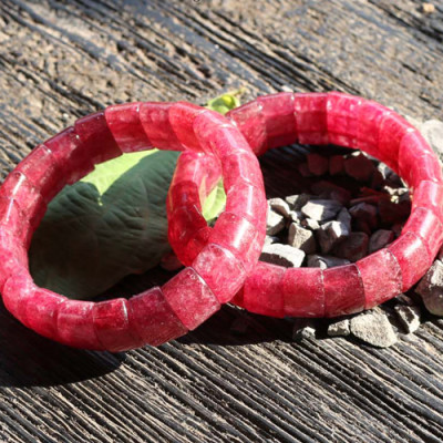 Vòng Thạch Anh Dâu Dạng Bản Ngọc Quý Gemstones U24