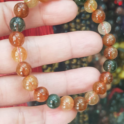  Vòng tay phong thuỷ may mắn đá thạch anh tóc tam tài màu bóng đẹp lắm size hạt vòng 8mm đá tự nhiên đeo tốt sức khoẻ, may mắn, tốt cho công việc đeo lên tay bóng đẹp màu rất xinh đẹp ạ