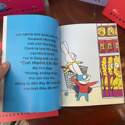 (Minh hoạ màu – Bộ 5 cuốn) SIÊU THỎ - Có một em bé trong bụng mẹ, Con muốn cái đó, Con muốn ăn mì, Em bé cưng, Ứ đi nha sĩ đâu - Stephanie Blake – Măng dịch - Nhã Nam