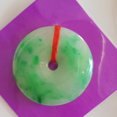 Mặt dây chuyền Đồng Điếu A Đẹp  Đá Ngọc cẩm thạch tự nhiên trắng xanh lý đều đẹp  Size 32mm x dầy 6mm Nữ bọc vàng đeo đẹp sang may mắn tài lộc ạ