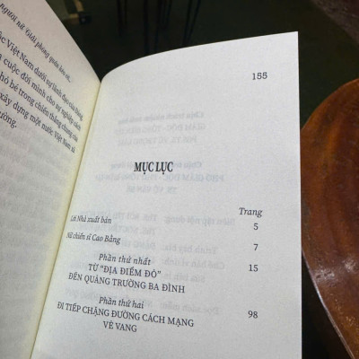 [Kỉ niệm 80 năm CMT8 và 2/9] ĐÀM THỊ LOAN - CHUYỆN NGƯỜI NỮ GIẢI PHÓNG QUÂN KÉO CỜ TRONG NGÀY ĐỘC LẬP - Đàm Thị Loan - NXB CTQGST