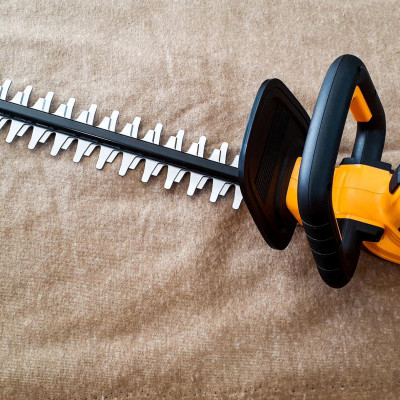 MÁY CẮT TỈA HÀNG RÀO 20V 450MM INGCO CHTLI20018 - HÀNG CHÍNH HÃNG